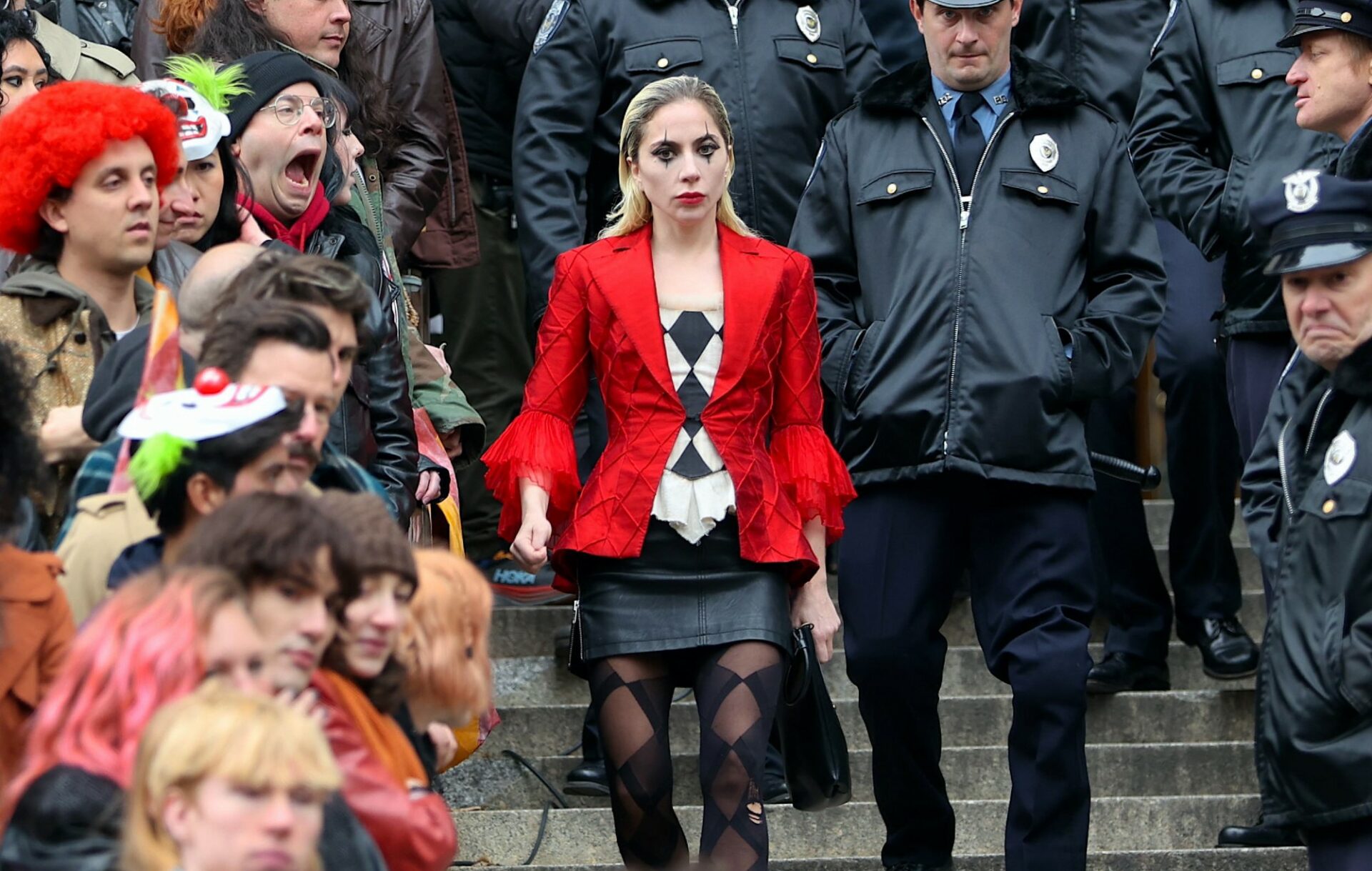 Qué Así luce Lady Gaga dándole vida a Harley Quinn