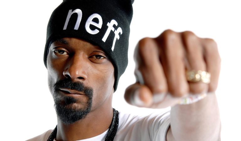 Snoop Dogg afirma que ha dejado de fumar y pide privacidad