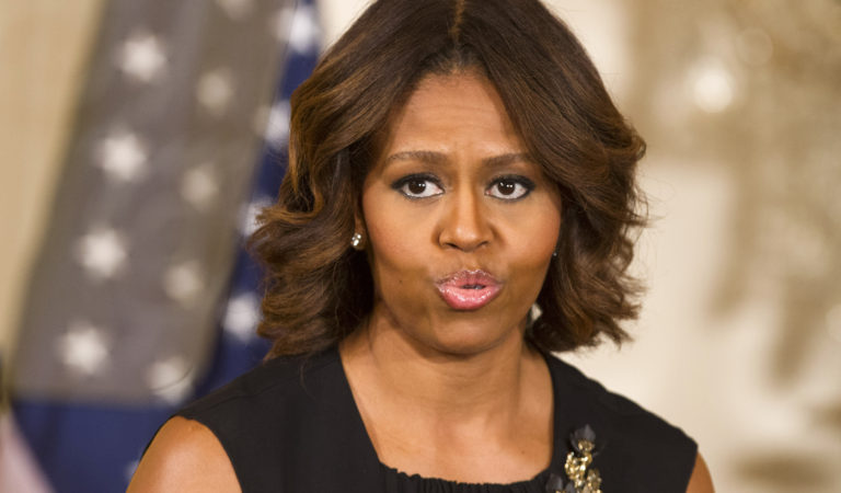 Michelle Obama dio su opinión sobre el escándalo de Meghan Markle y la realeza