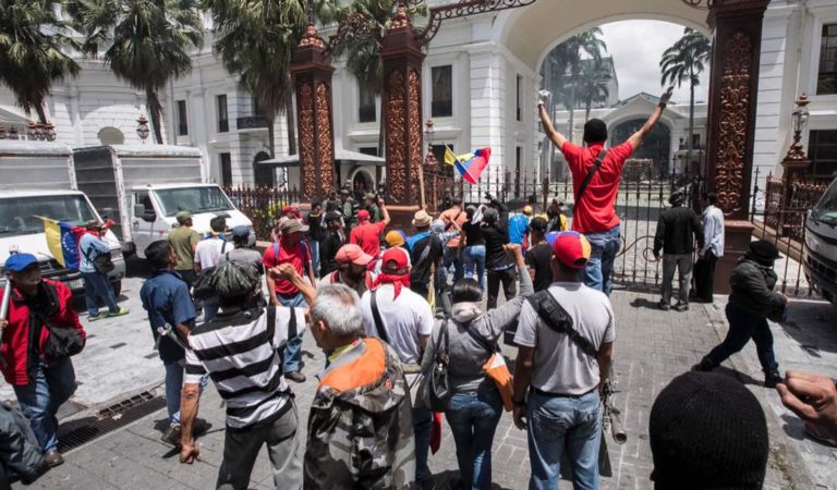 Estos artistas venezolanos rechazaron la violencia en la Asamblea Nacional [Fotos y Videos]