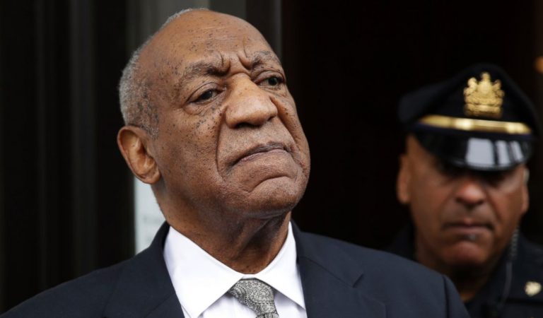 Los jurados del juicio civil de Bill Cosby hacen preguntas mientras continúan las deliberaciones