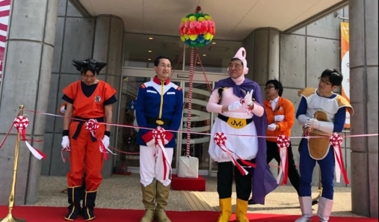 WTF! Funcionarios del gobierno en Japón se disfrazaron de todos personajes de Dragon Ball