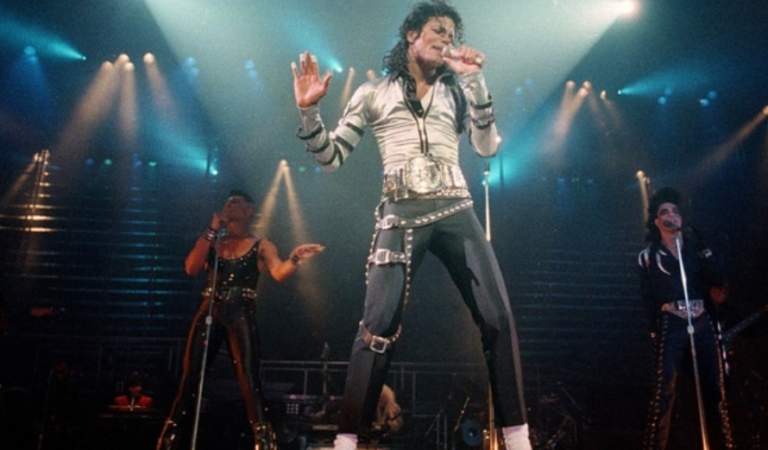 La película biográfica de Michael Jackson llega a Universal