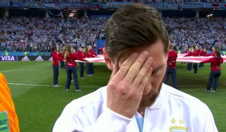 #Rusia2018 El misterioso gesto de Lionel Messi durante el himno argentino ?