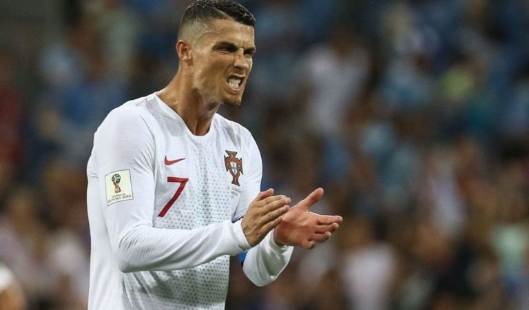 La estatua de Cristiano Ronaldo sufre desgaste en una parte comprometedora [Fotos]