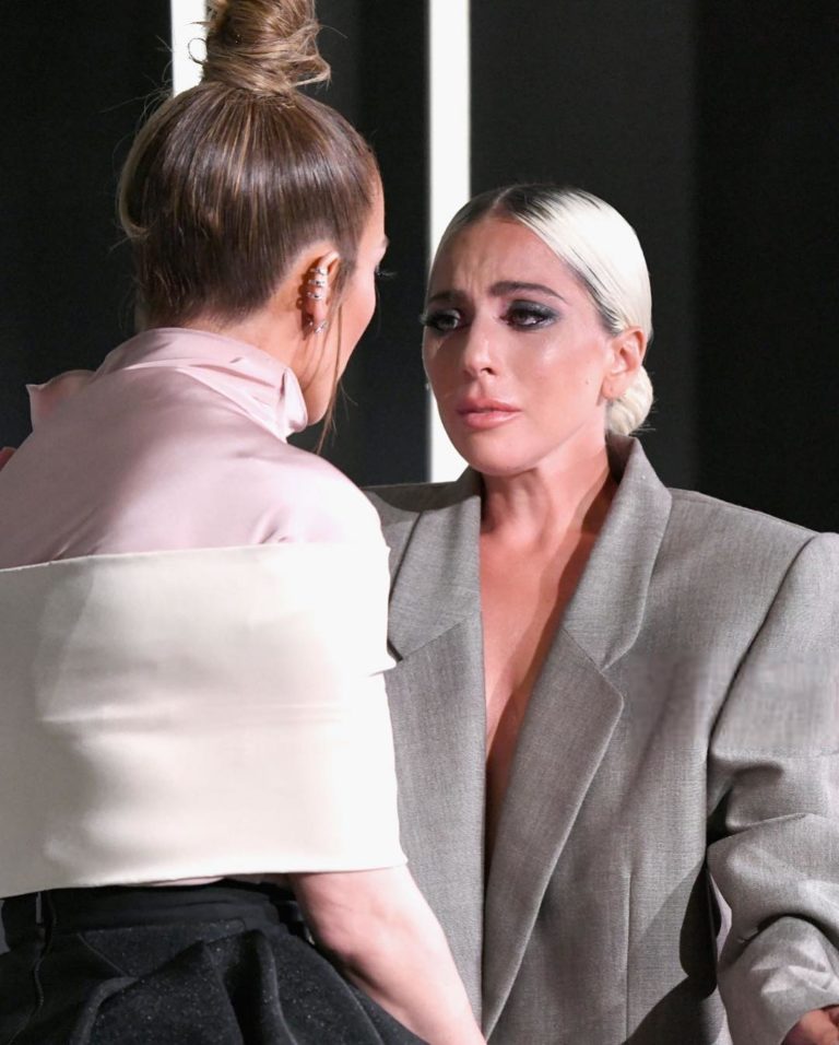 #LaFotoDelDía - Jennifer Lopez hizo llorar a Lady Gaga con emotivas palabras ????