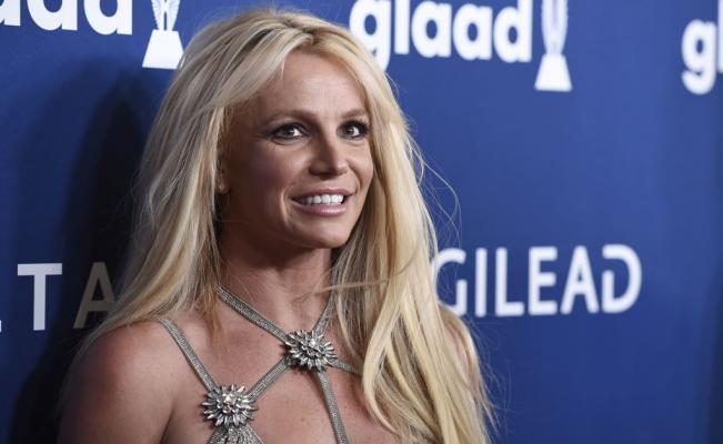 Britney Spears anuncia su retiro de los escenarios