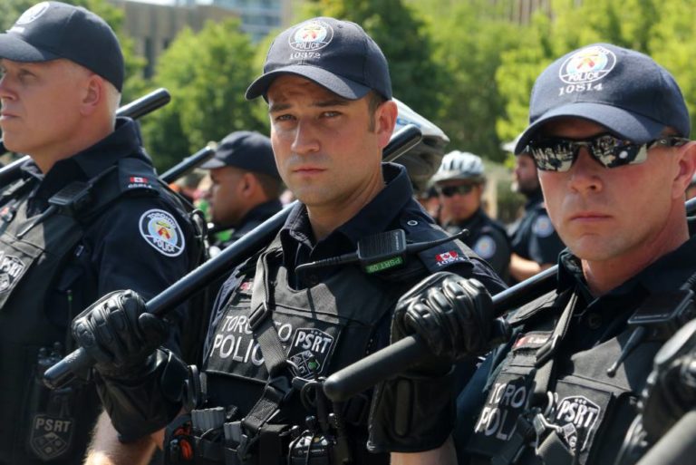 policías argentinos