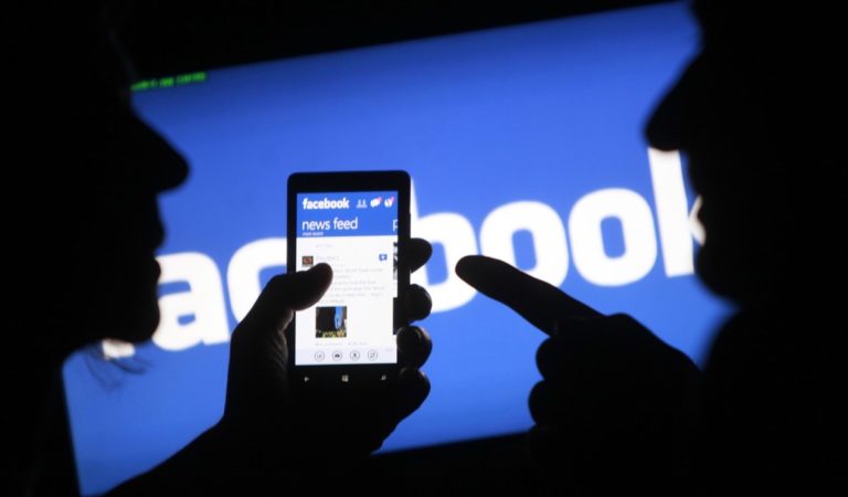 Después de que Facebook bloquee las noticias, Canadá contraataca deteniendo la compra de publicidad