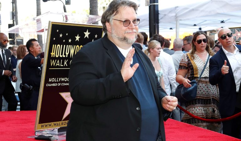 Guillermo del Toro recibió su estrella en el Paseo dela Fama de Hollywood