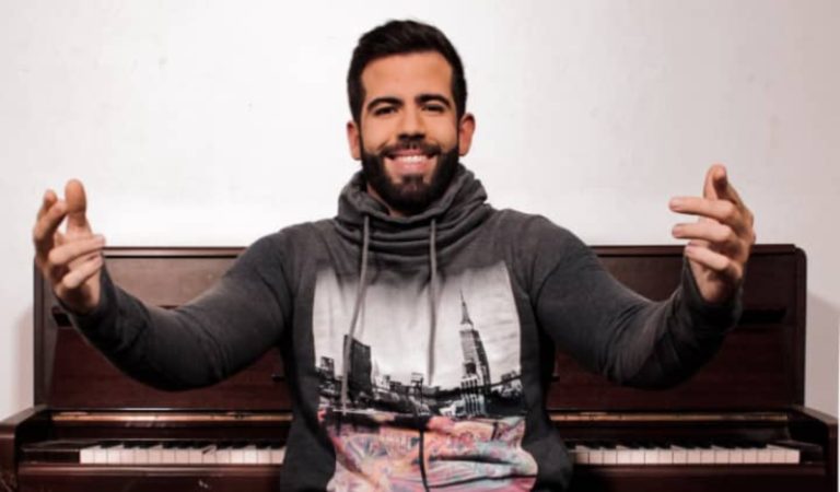 ‘Brindo por ti’: El tema con el que «El Bardo» se abre paso en la industria musical venezolana ??