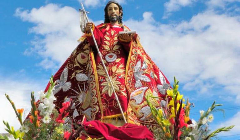 «Si San Juan lo tiene, San Juan te lo da»: Esta noche sigue los rituales más populares 😳🔮