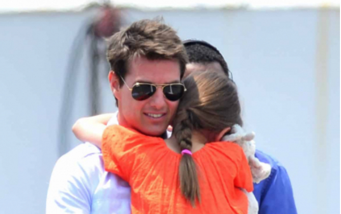 El oscuro plan que tiene Tom Cruise para su hija, según exciencióloga