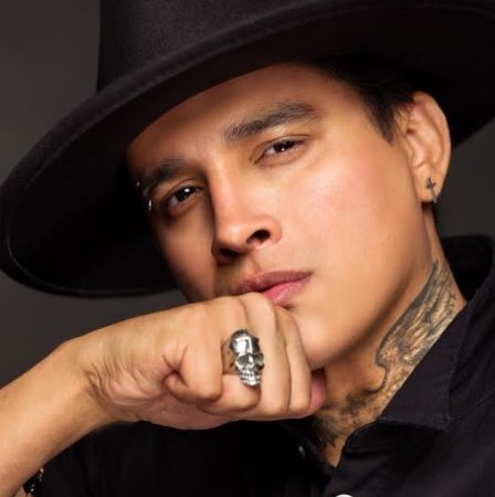 Juan Miguel se vuelve «Kotidiano» y lanza su cuarto álbum de estudio ??
