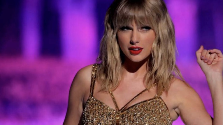 Taylor Swift se alzó como la letrista del año en los Apple Music Awards ??