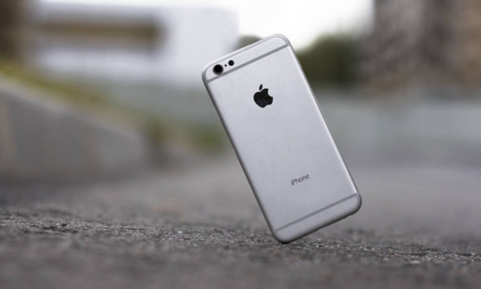 Video: Un iPhone cae de un avión y sigue funcionando ✈️📱