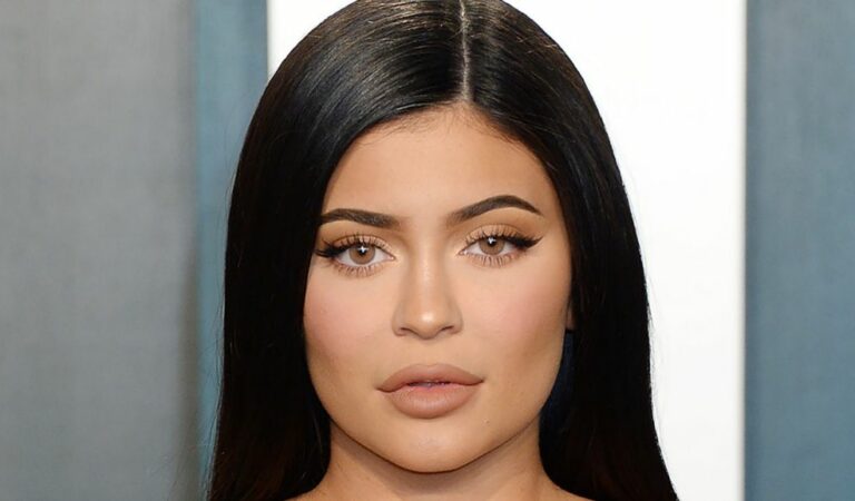 «Mi cabello real»: Kylie Jenner se mostró sin peluca y recibió elogios 😮🤭
