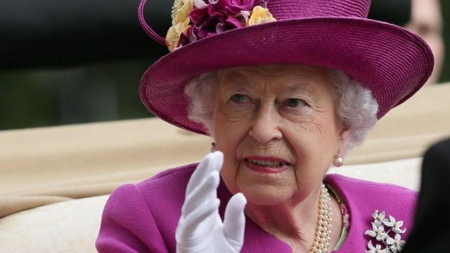 De luto: La reina Isabel II perdió a otro fiel compañero 🐶🖤