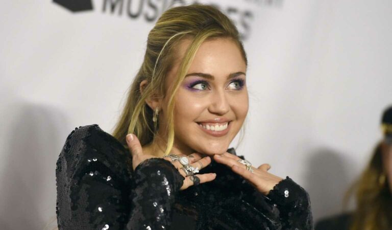 «Son más atractivas y están más buenas»: Miley Cyrus admitió que prefiere a las mujeres 😳😏