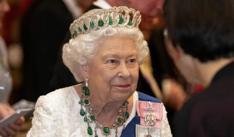 ¡No se vistan que no van! La reina Isabel no tiene planes de abdicar a su trono ??