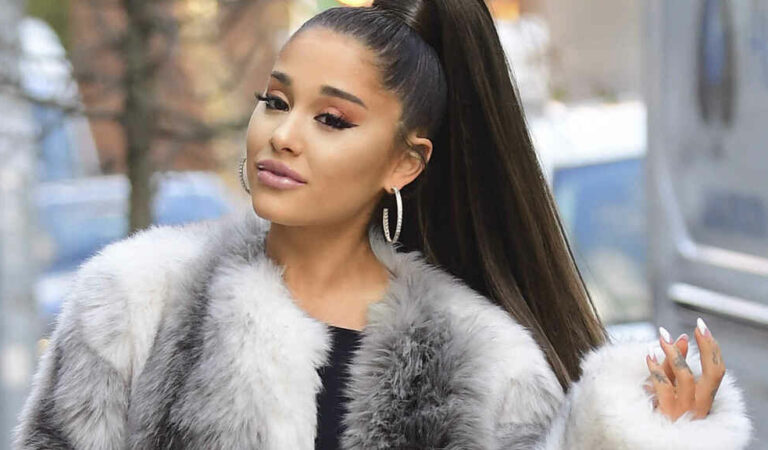 «Emocionada y honrada»: Ariana Grande se une como coach en la nueva temporada de The Voice ??