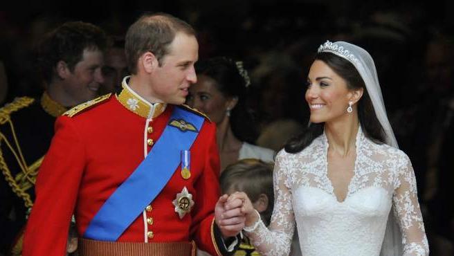 Rumbo a su décimo aniversario de bodas: El príncipe William y Kate Middleton planean dar una entrevista 😌💍