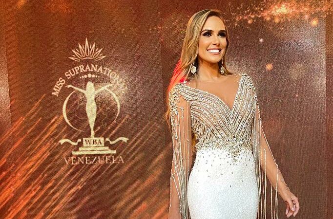 Ana Karina Jardim brilló como animadora del Miss y Mister Supranational Venezuela ??