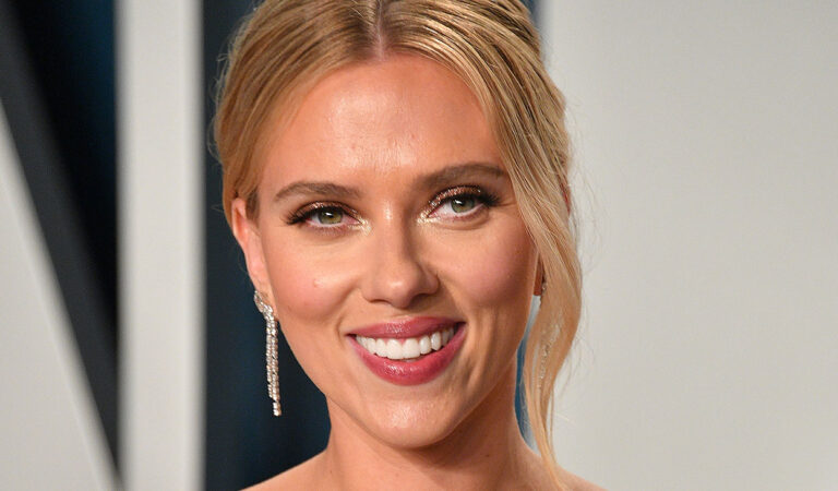 Scarlett Johansson se une a la isla de las estrellas en la nueva película de Wes Anderson