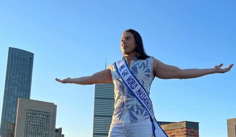 Venezolano Kresley Morales compite en el concurso Mr Gay World USA