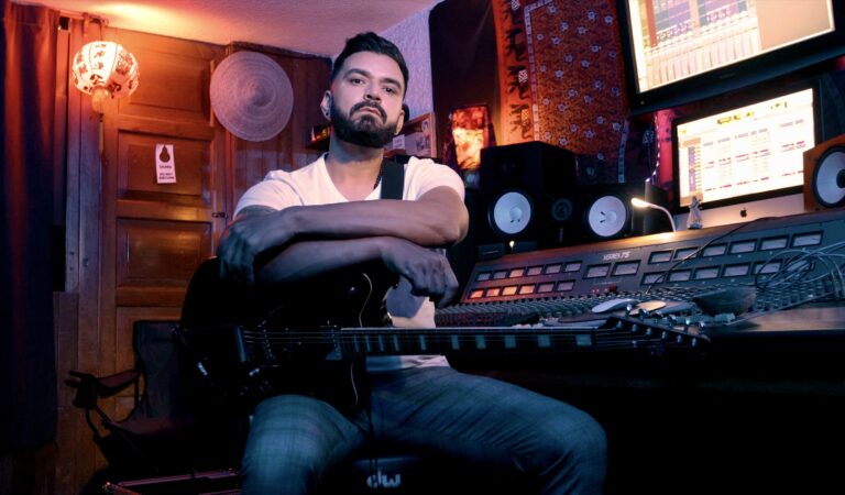 Con su guitarra: «Fercho» Urdaneta sigue sumando a la música hecha por venezolanos