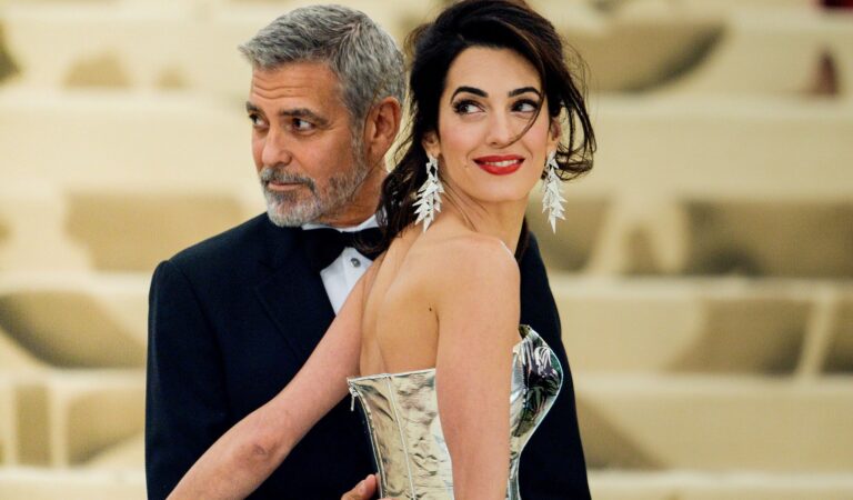 «Quiero que mi esposa me respete un poco»: George Clooney le prohibió a Amal Alamuddin que lo vea como Batman