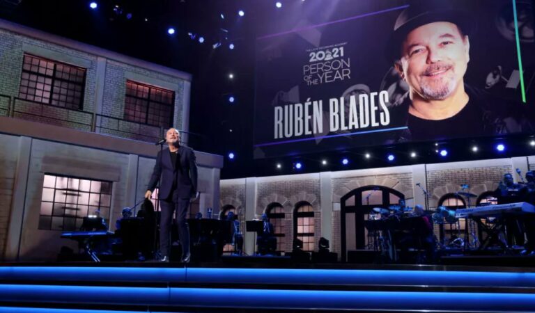 Artistas honran a Rubén Blades como la Persona del Año de los #LatinGRAMMY ??✨