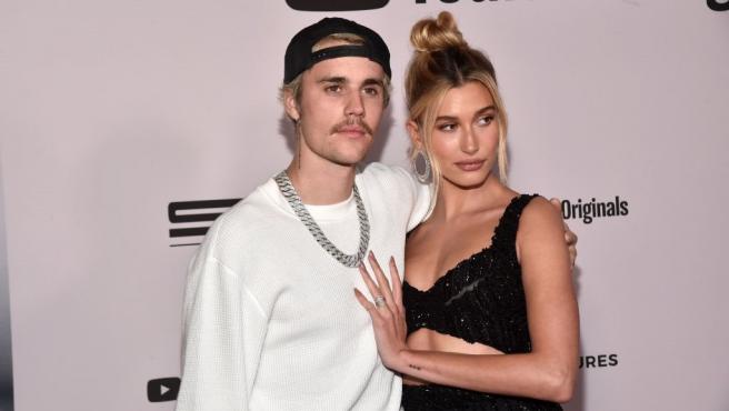 Tras firmar un jugoso contrato: La esposa de Justin Bieber se convirtió en un ángel de Victoria’s Secret