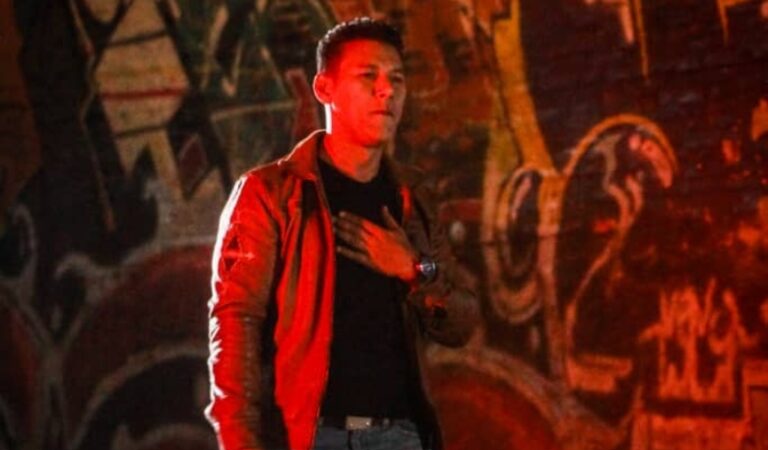 Cerrando el 2021: Oscar Omaña le mete a la música de frente