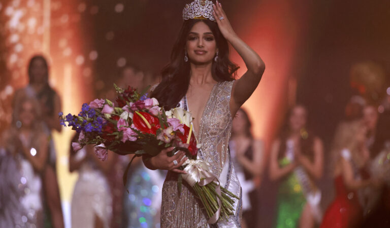 Harnaaz Kaur Sandhu de la India gana el Miss Universo 2021