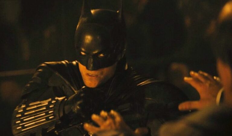 La imagen de Batman ofrece el mejor aspecto del bat-traje de Robert Pattinson