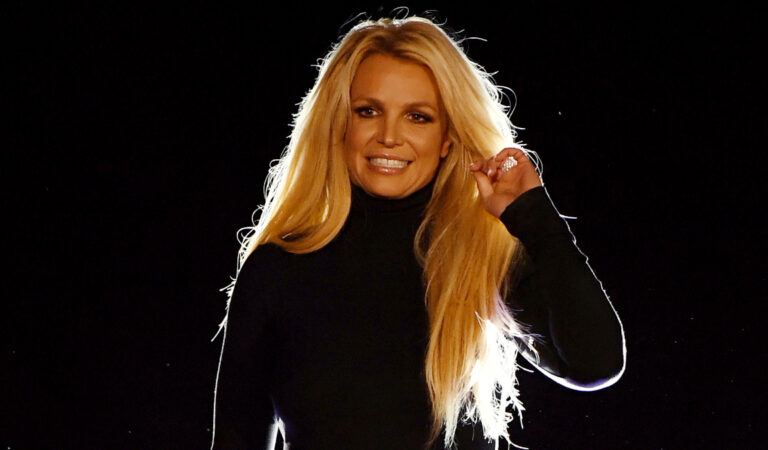 Britney Spears graba un nuevo video subido de tono celebrando su cumpleaños