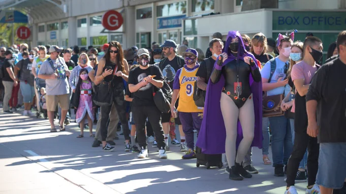 Cómo la Comic-Con de San Diego organizó su regreso a una convención en vivo y enmascarada