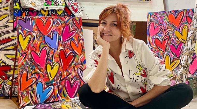 Jenny Caldera Gómez a través de sus pinturas le apuesta al amor