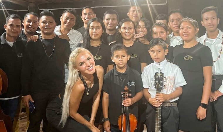 ¡Grande! Ange Unda le cumplió un gran sueño a niños de la sinfónica de Canaima