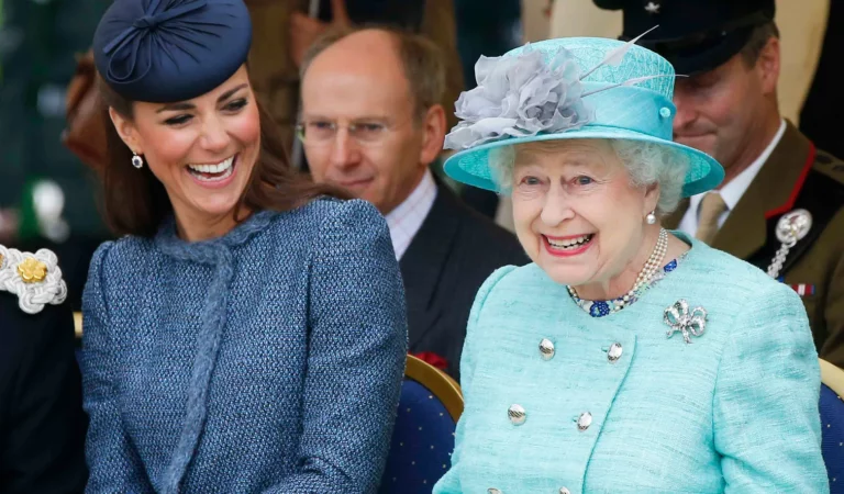 Emotivo: Así fue el homenaje que Kate Middleton le rindió a la reina Isabel