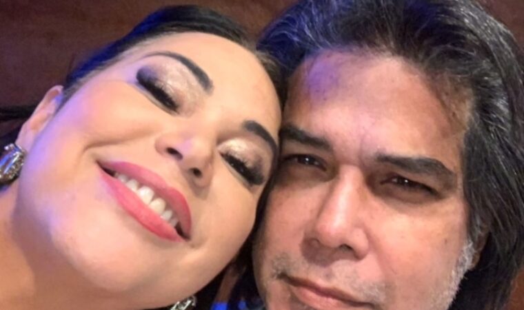 ¡Qué fuerte! Liliana Rodríguez se unió a su medio hermano «El Puma Junior» para cantar en Navidad