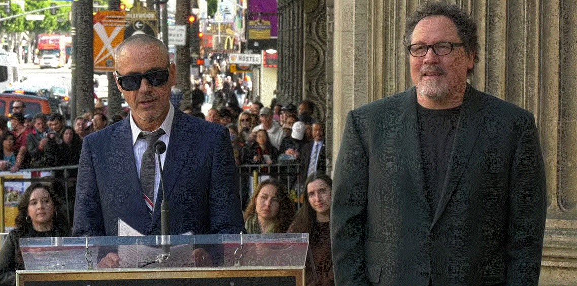 Robert Downey Jr. pronuncia un emotivo discurso en la ceremonia del Paseo de la Fama de Jon Favreau