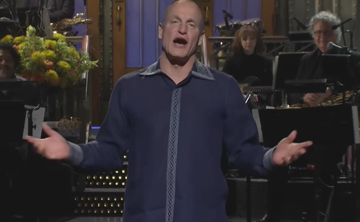 El monólogo de Woody Harrelson en ‘Saturday Night Live’ hace chistes sobre la conspiración COVID