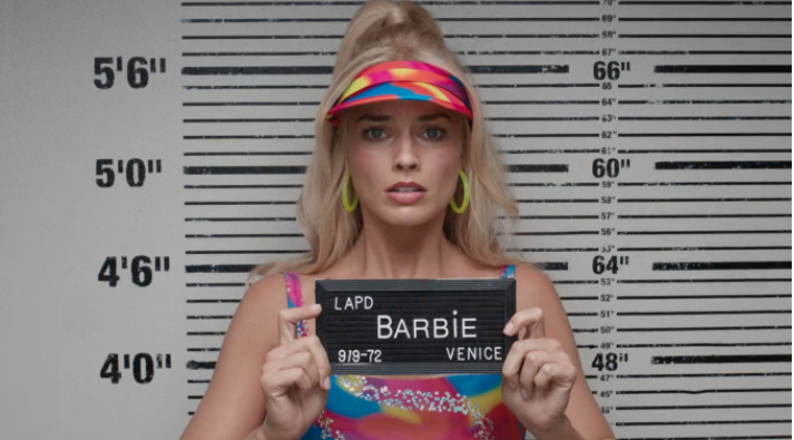Barbie y Ken son arrestados en Los Ángeles en el nuevo tráiler