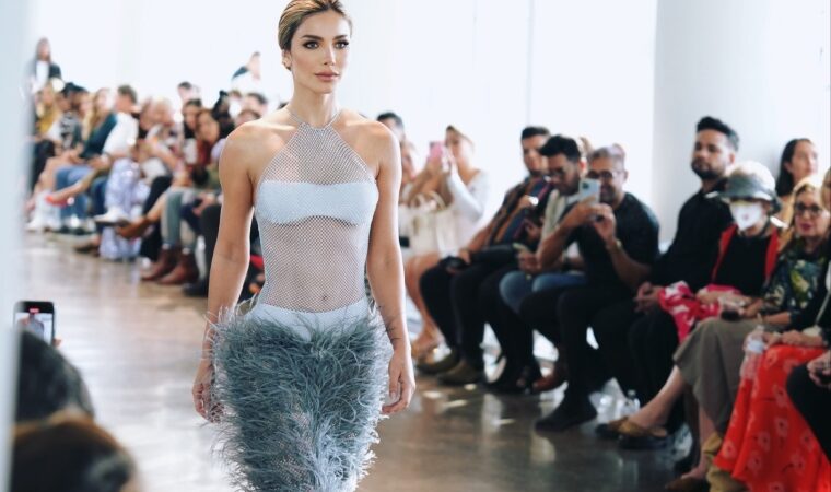 Semana de la Moda de Nueva York 2023: Aleska Génesis brilló en la pasarela
