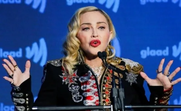 Madonna fue demandada por empezar su show dos horas tarde