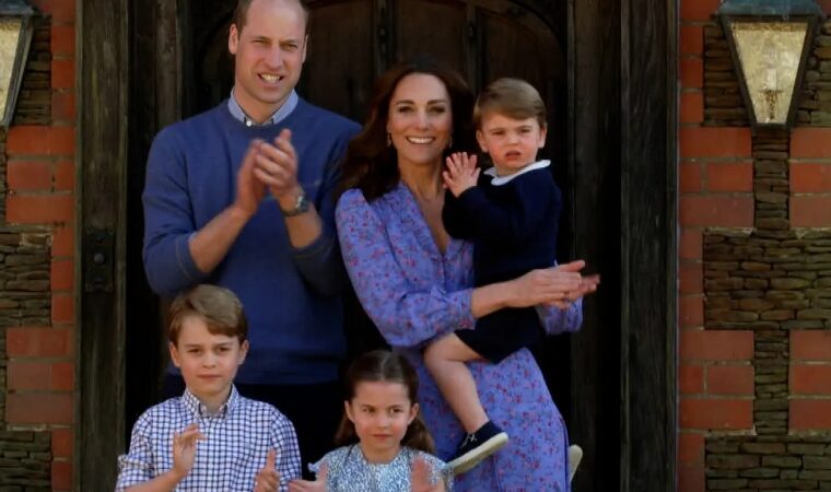 Con esta fotografía los príncipes de Gales felicitan a la princesa Carlota por su cumpleaños numero nueve