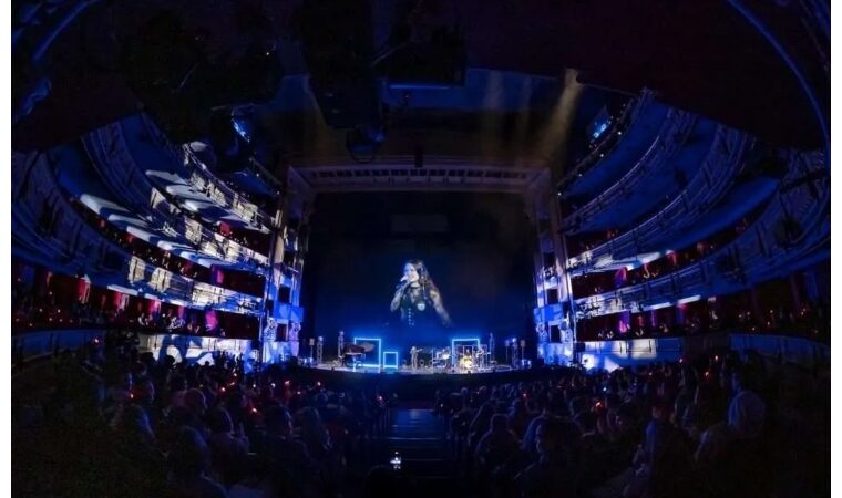 Joaquina se luce en su show ante la reina Letizia en Madrid