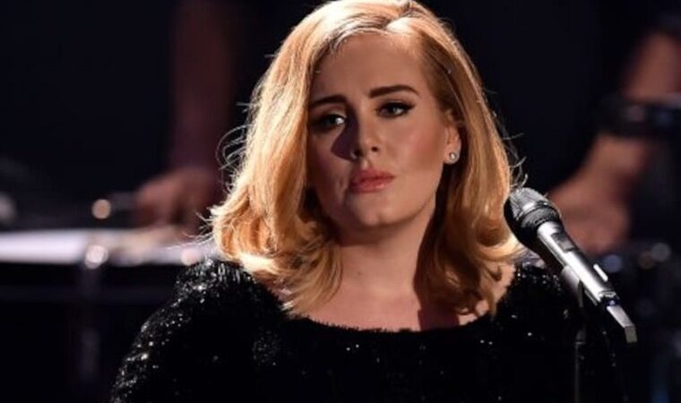 Adele responde furiosa a fanático por burlarse sobre la comunidad LGBTIQ+